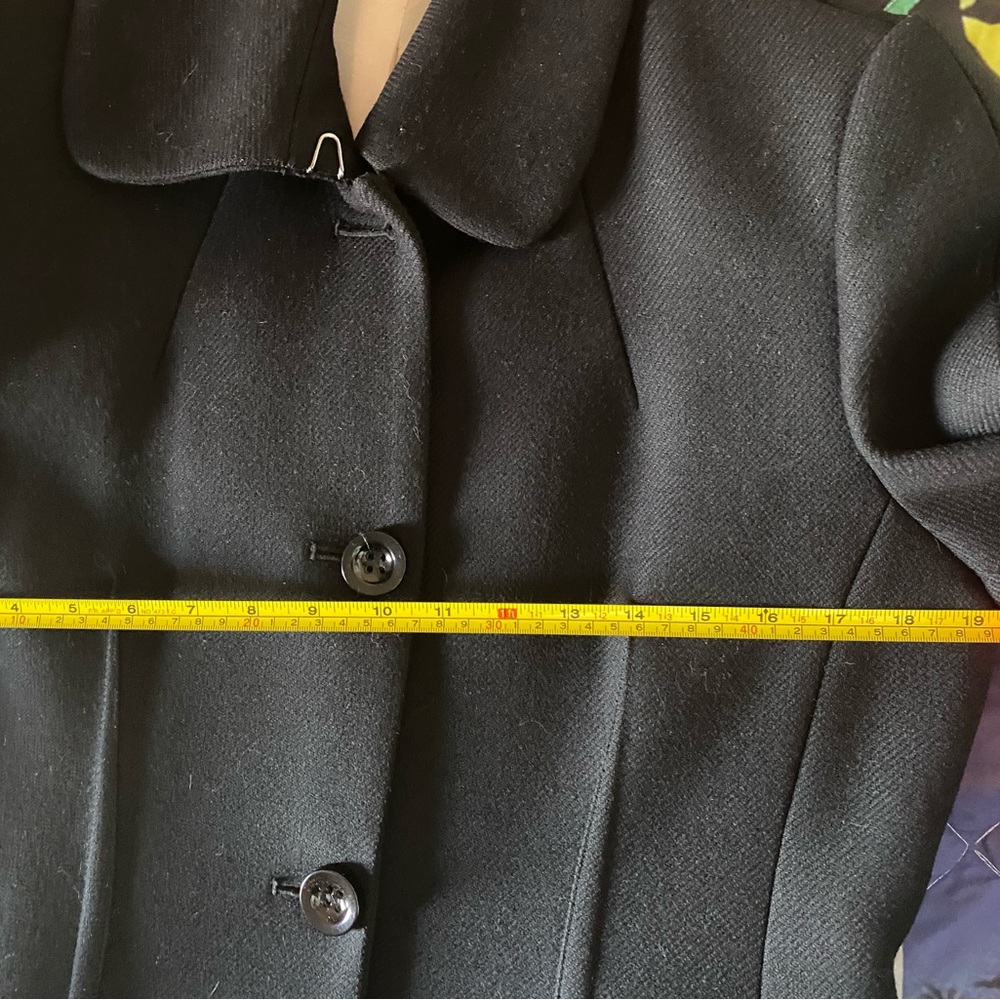 EUC Schumacher Coat, 100% wool - Picture 4 of 8